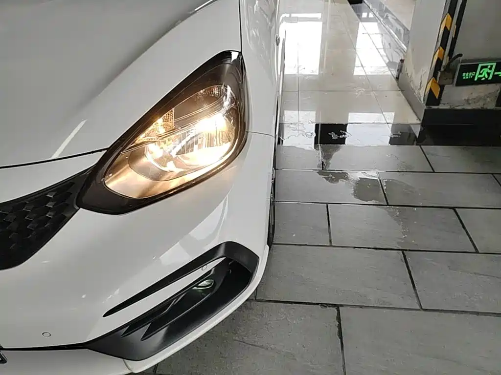 Honda Fit — фото 15