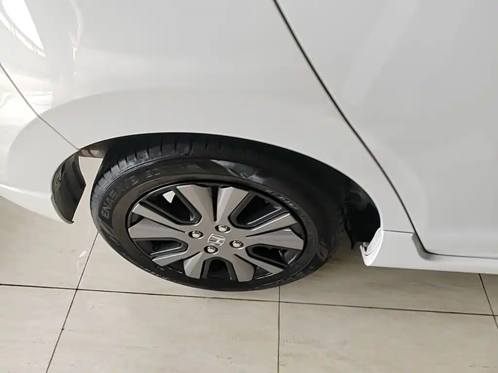 Honda Fit — фото 21