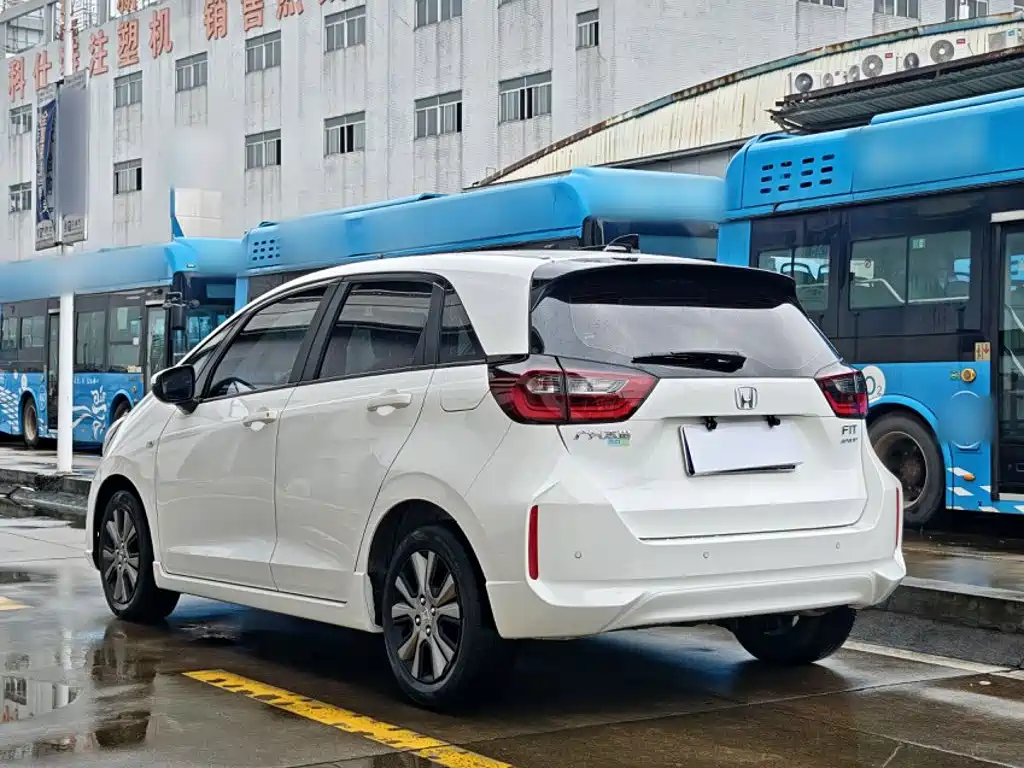 Honda Fit — фото 23