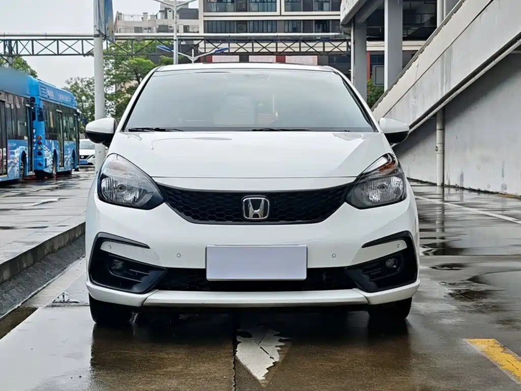 Honda Fit — фото 25