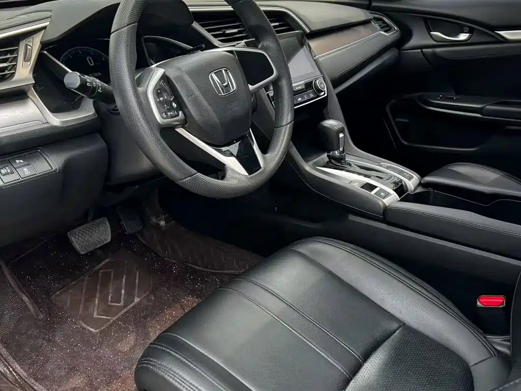 Honda Civic — фото 15