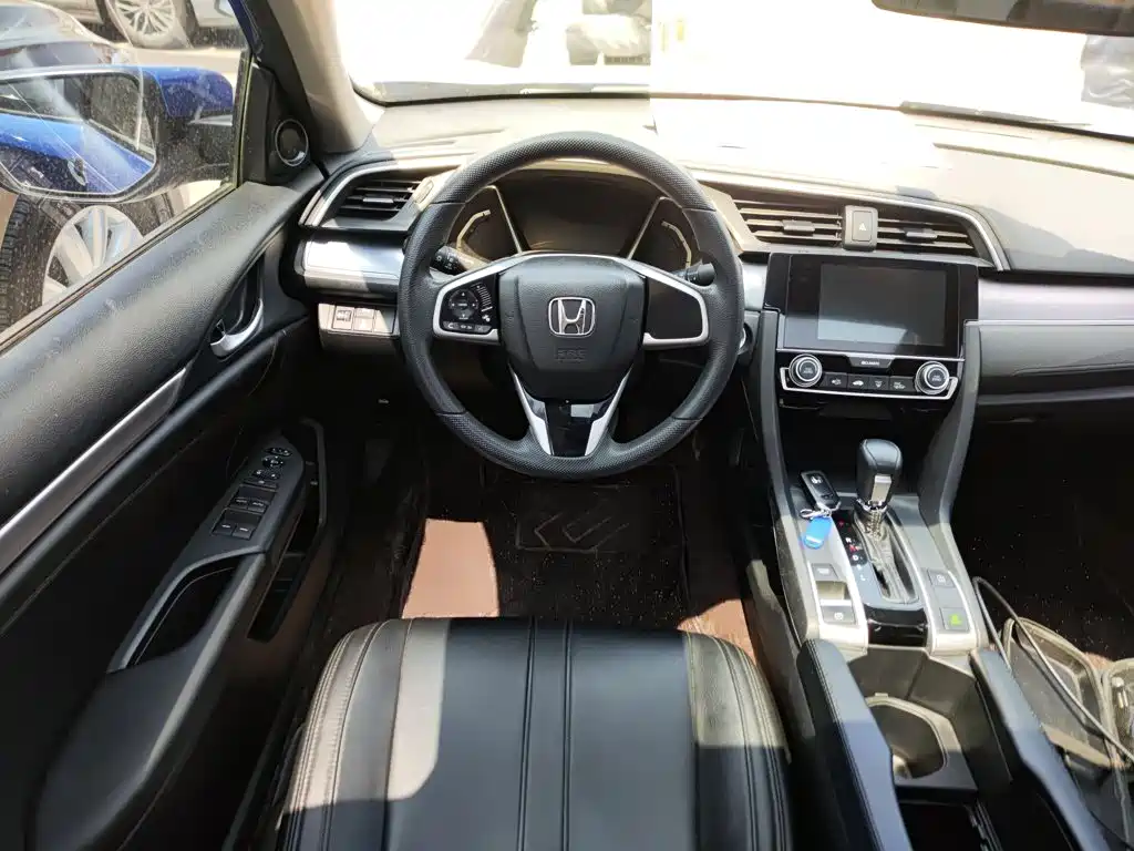 Honda Civic — фото 4