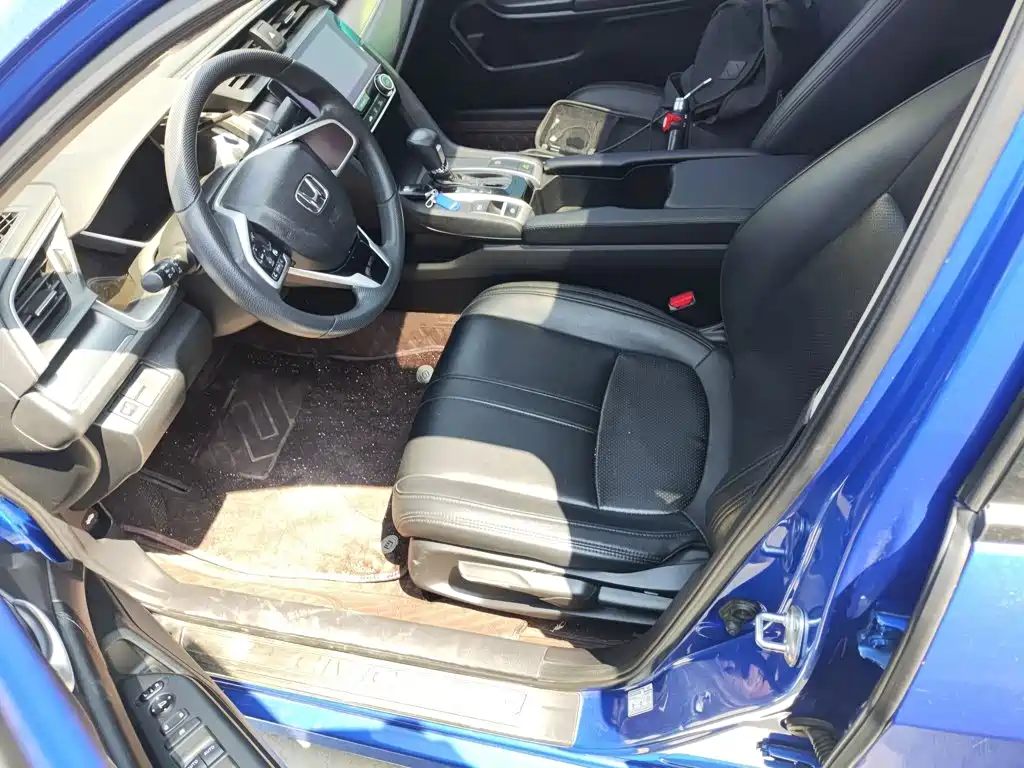 Honda Civic — фото 8