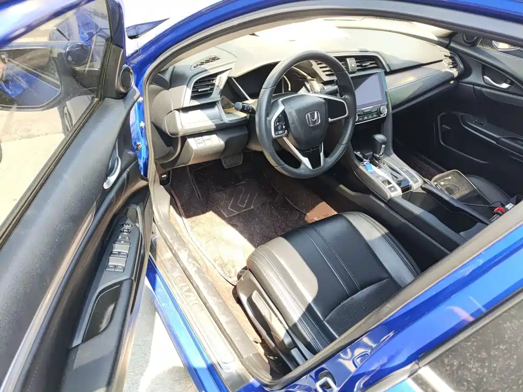 Honda Civic — фото 9