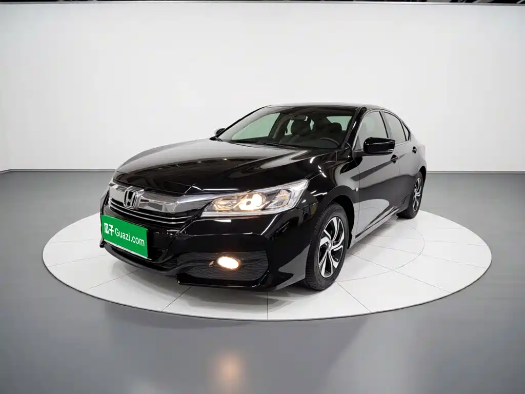 Honda Accord — фото 2
