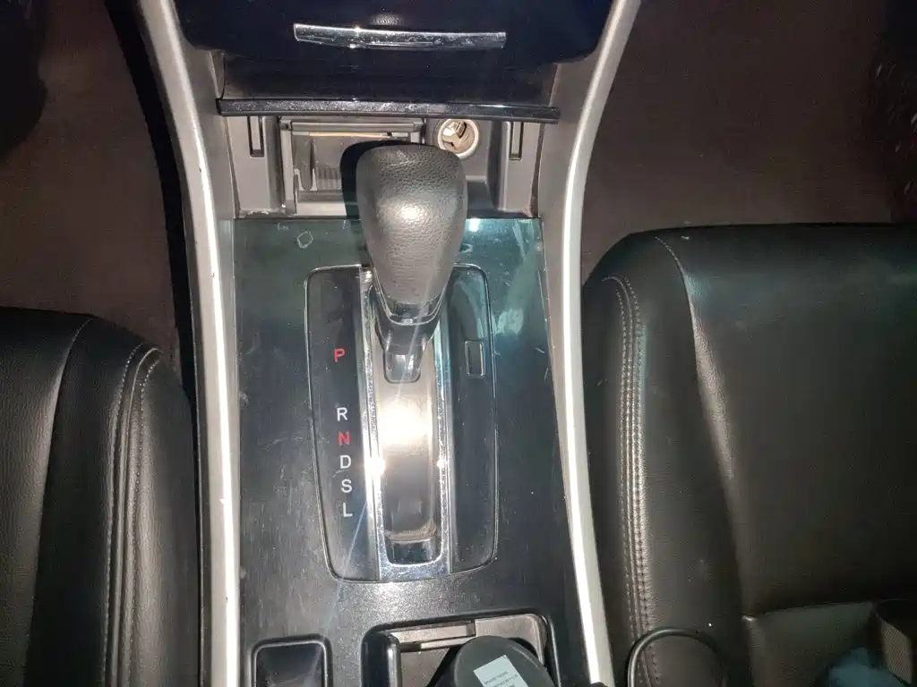 Honda Accord — фото 14