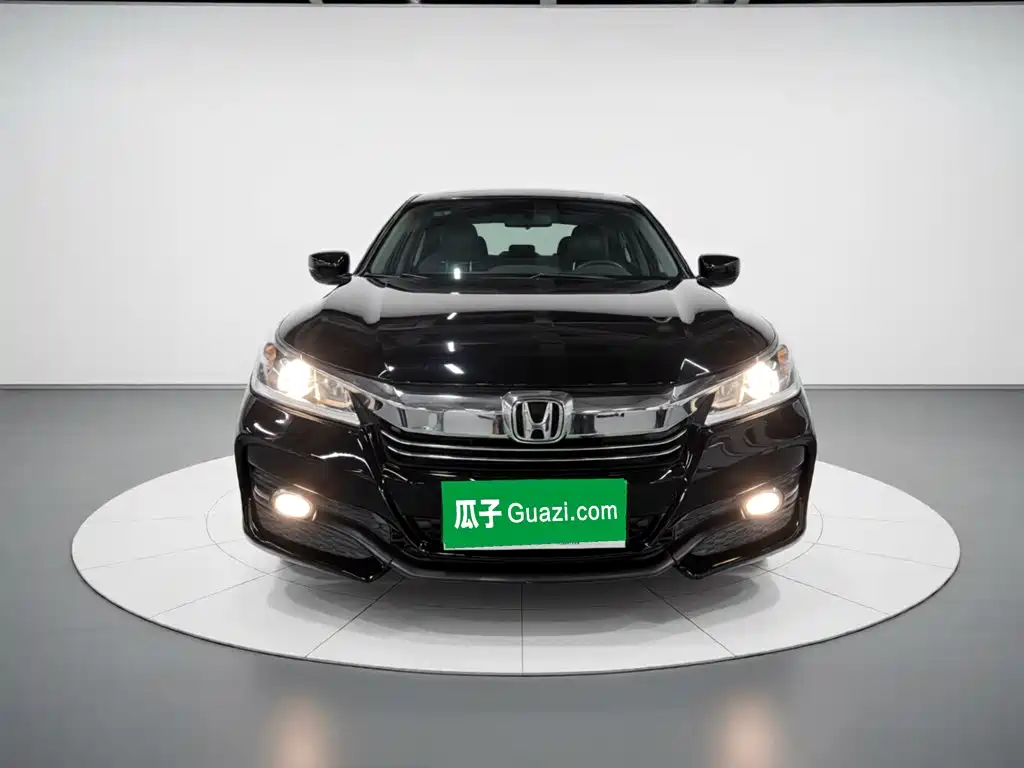 Honda Accord — фото 3