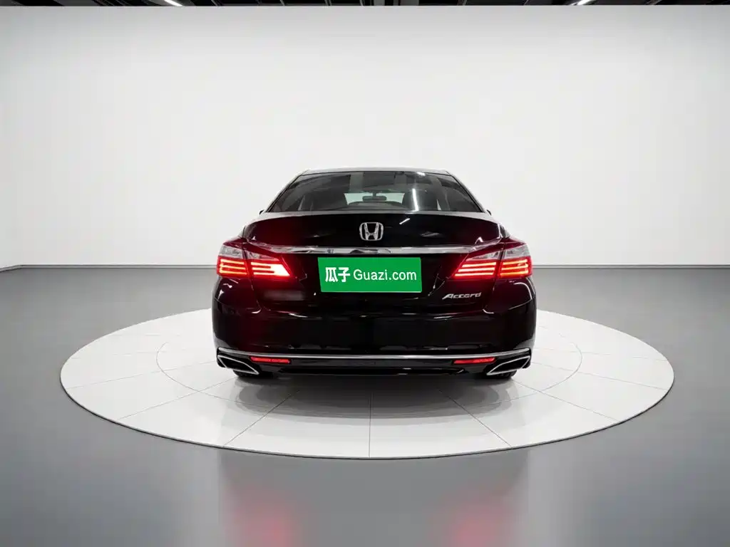 Honda Accord — фото 6