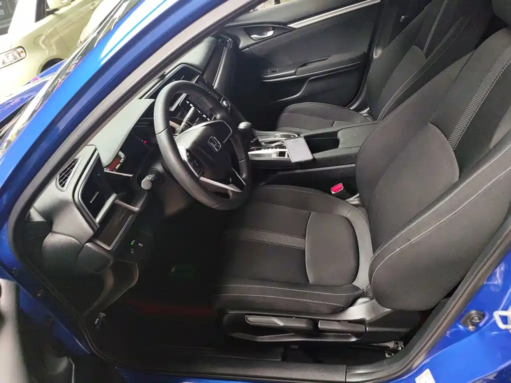 Honda Civic — фото 15