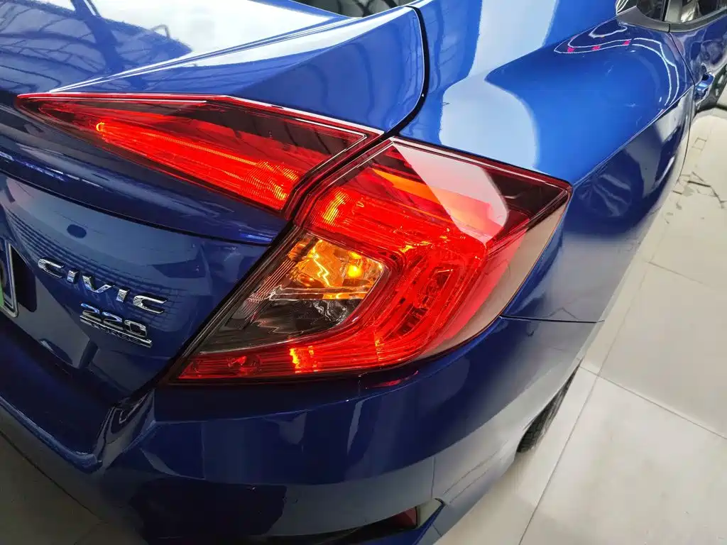Honda Civic — фото 8