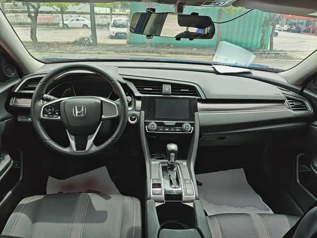 Honda Civic — фото 6