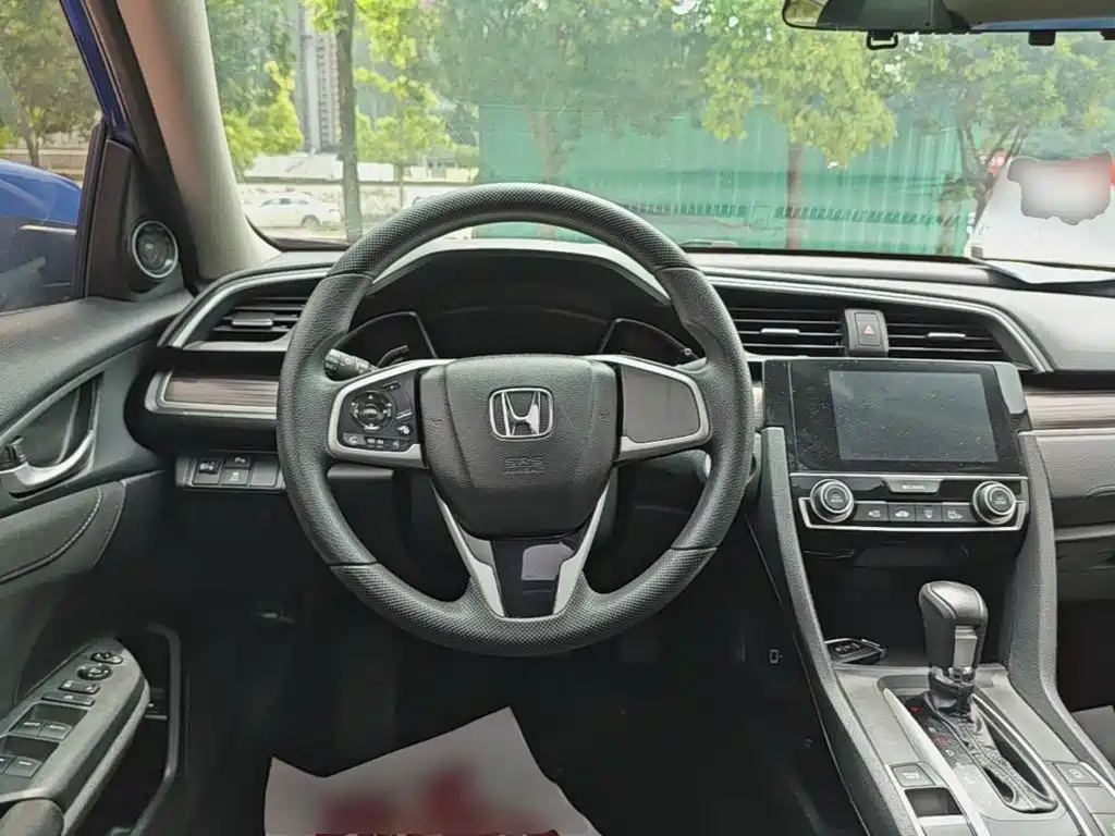 Honda Civic — фото 7