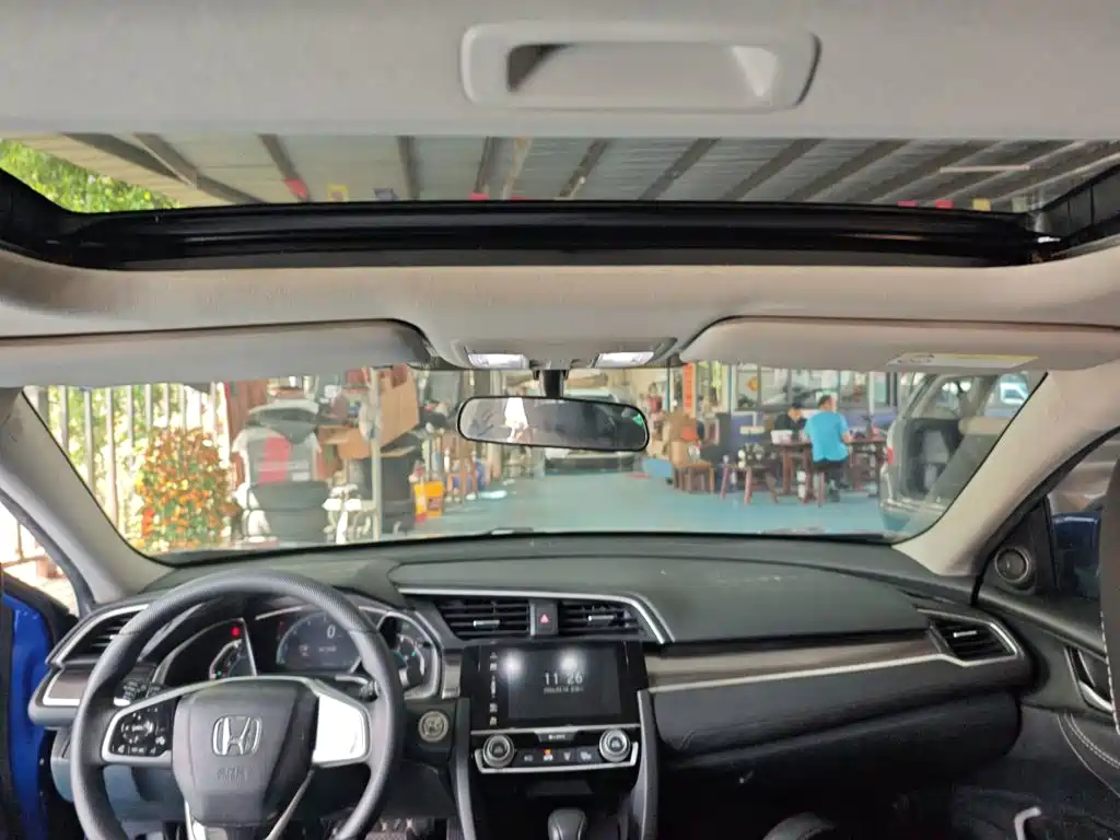Honda Civic — фото 14