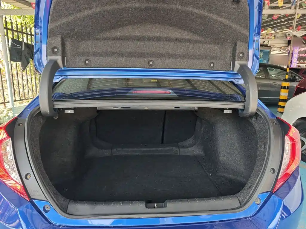 Honda Civic — фото 15