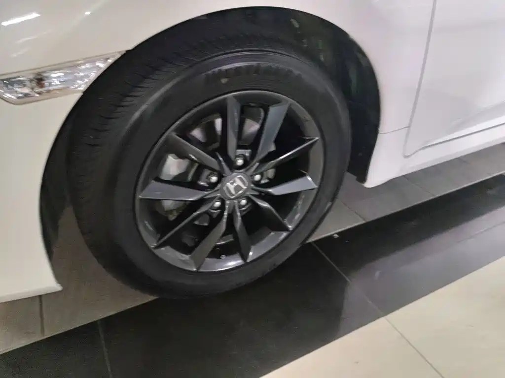 Honda Civic — фото 23