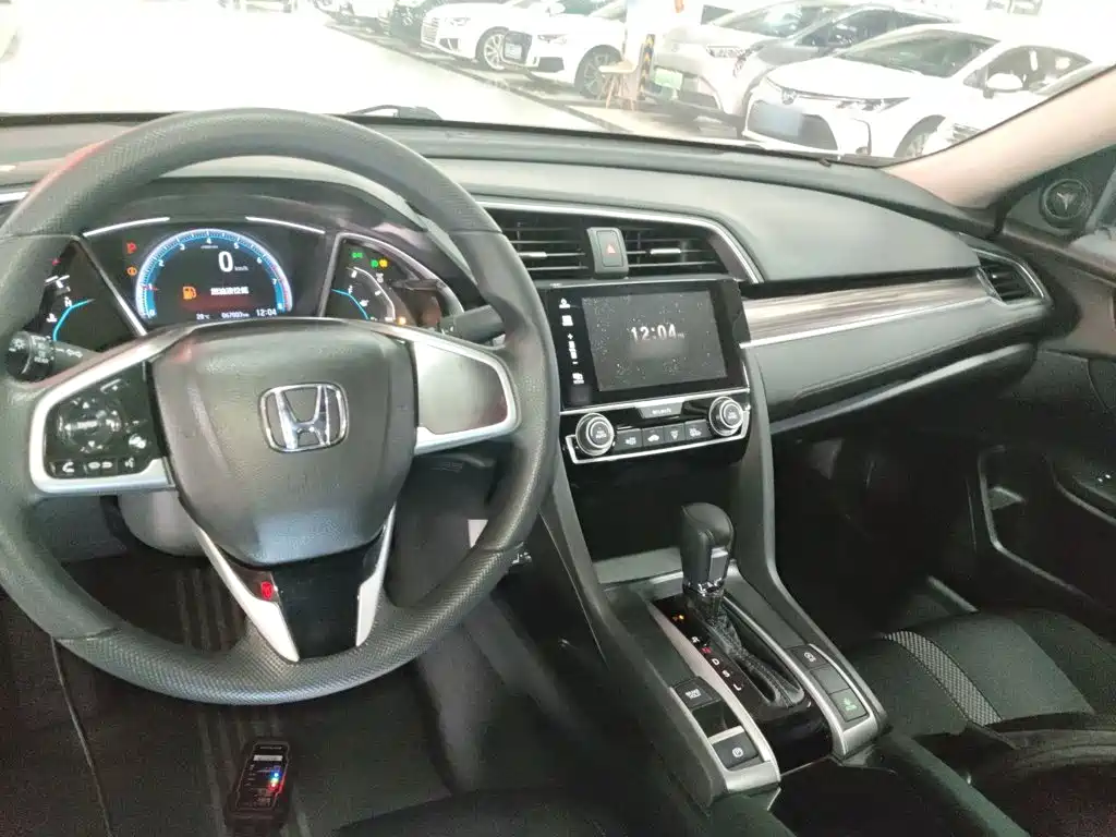 Honda Civic — фото 10