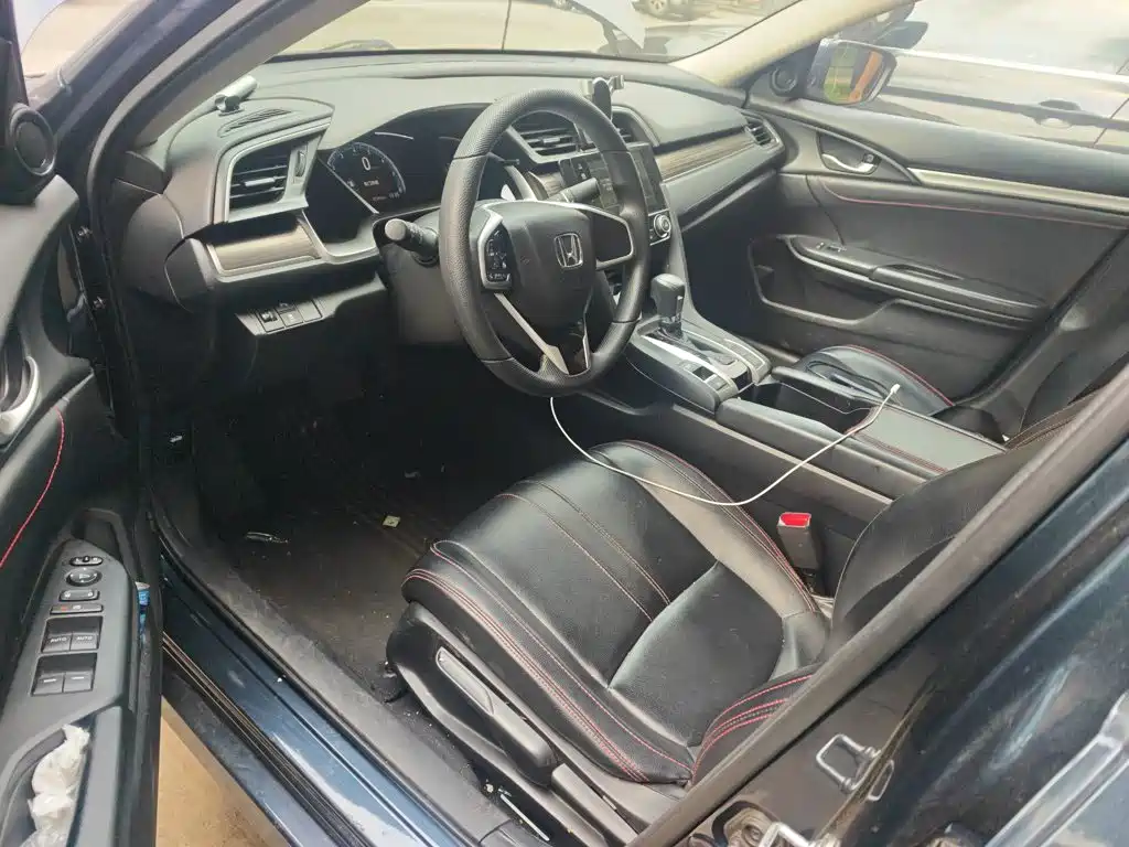 Honda Civic — фото 14