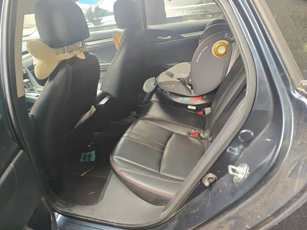 Honda Civic — фото 15