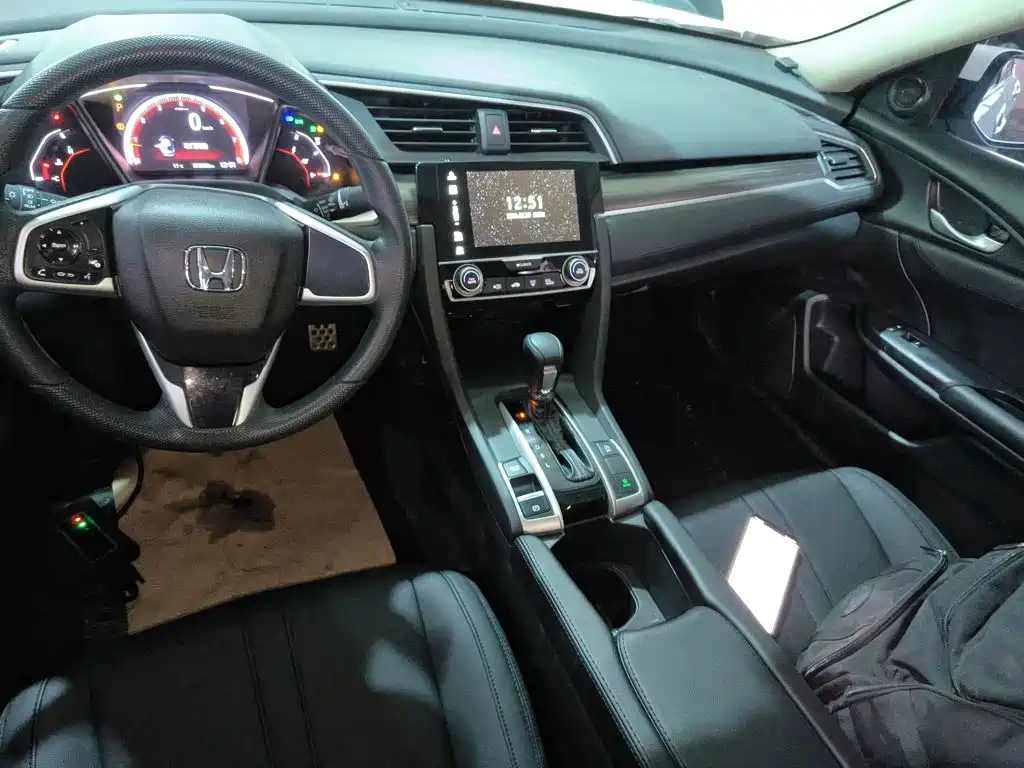 Honda Civic — фото 14