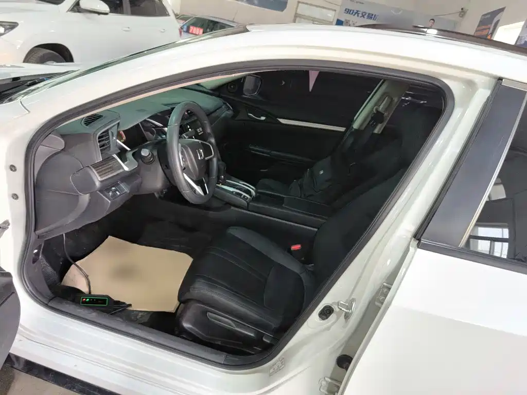Honda Civic — фото 15
