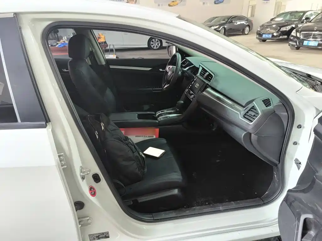 Honda Civic — фото 25