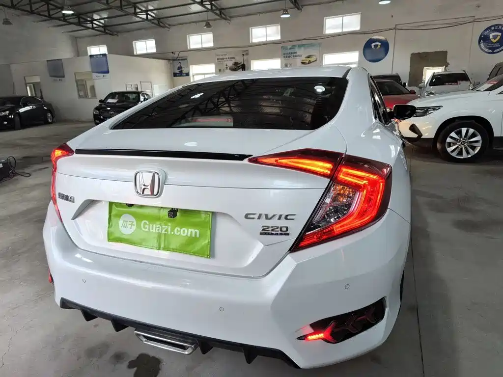 Honda Civic — фото 6