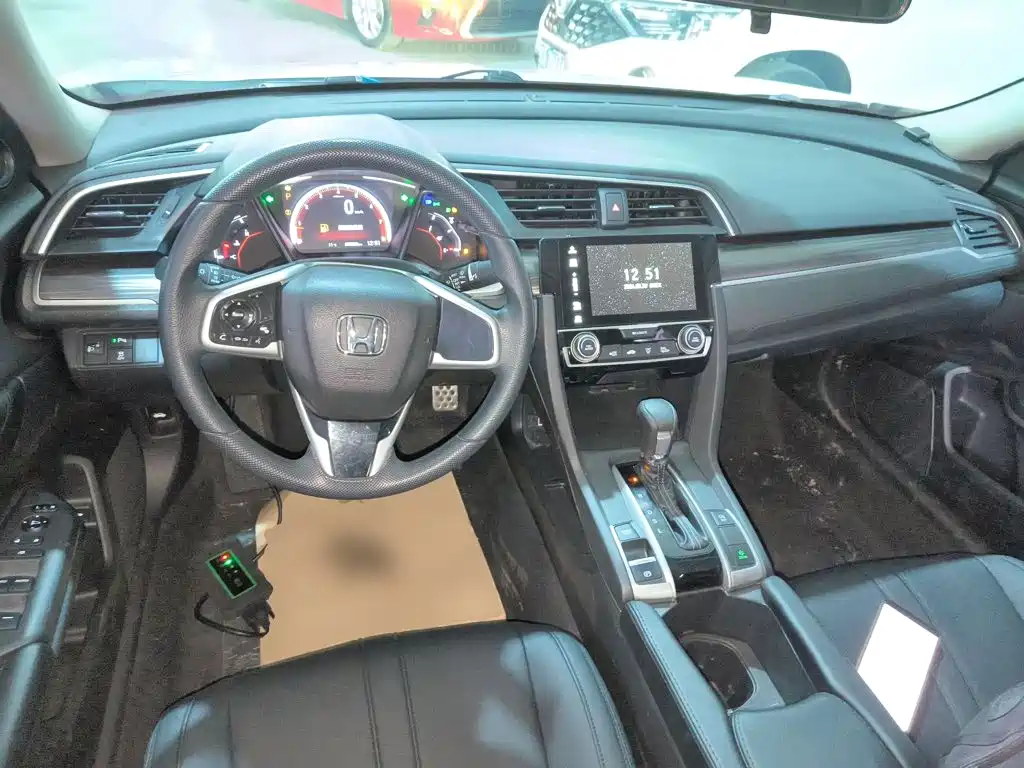Honda Civic — фото 10