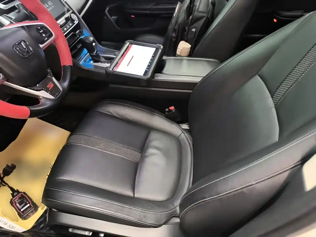 Honda Civic — фото 15
