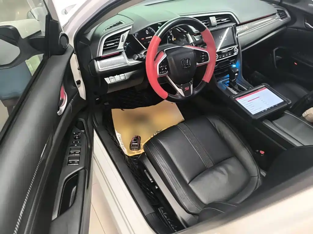 Honda Civic — фото 16