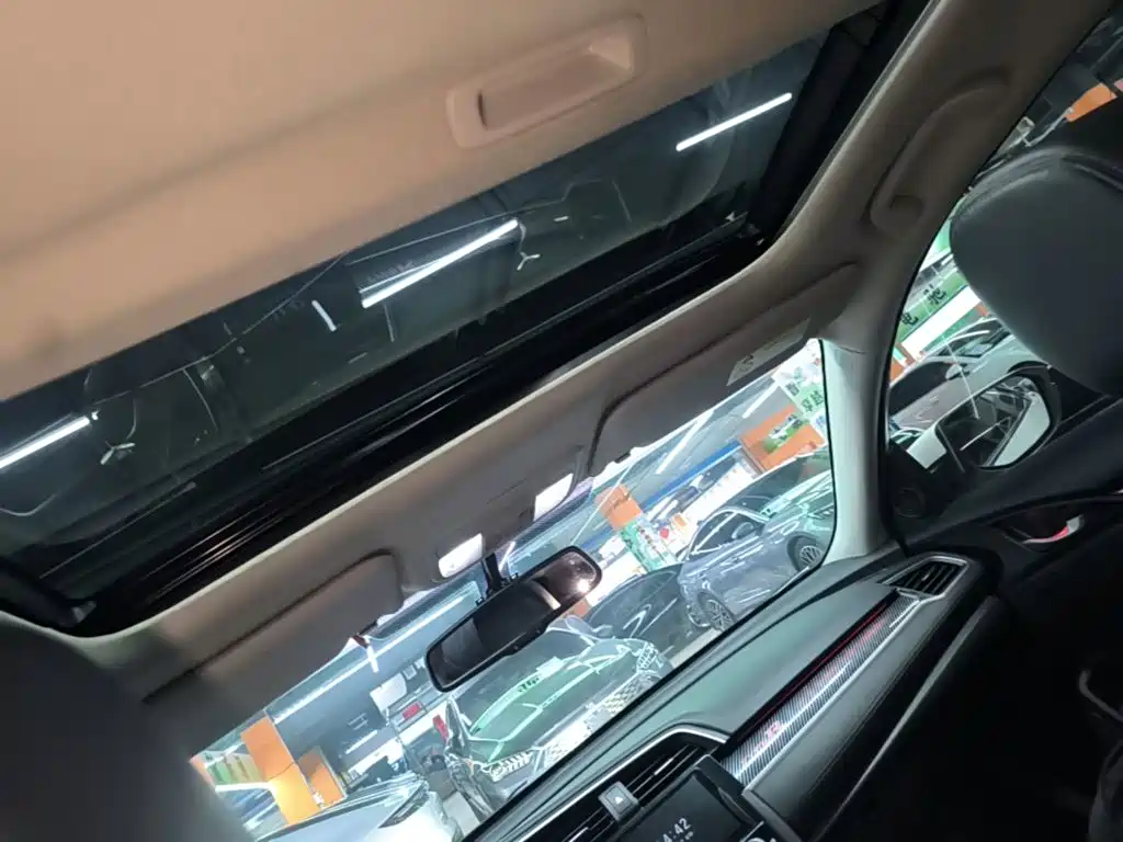 Honda Civic — фото 18
