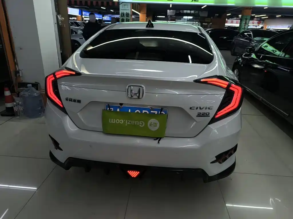 Honda Civic — фото 6