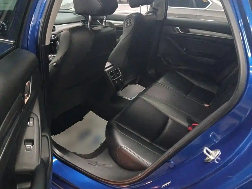 Honda Accord — фото 13