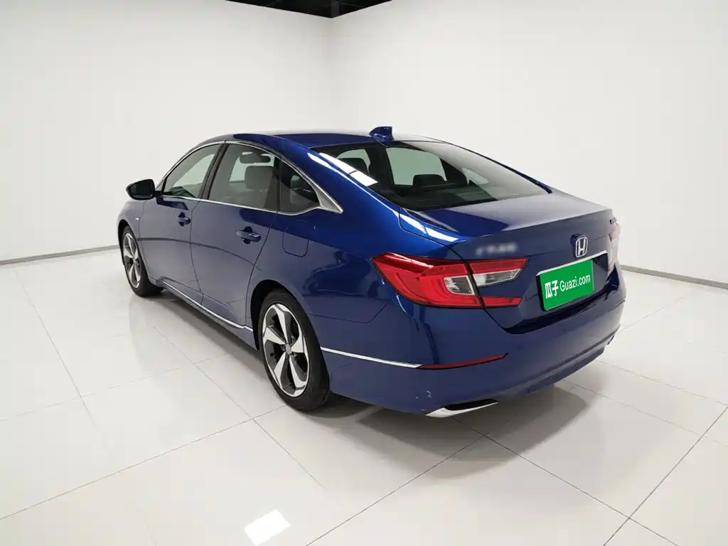 Honda Accord — фото 23