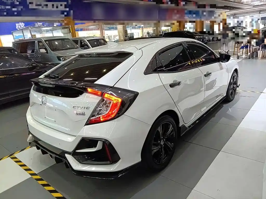 Honda Civic — фото 7