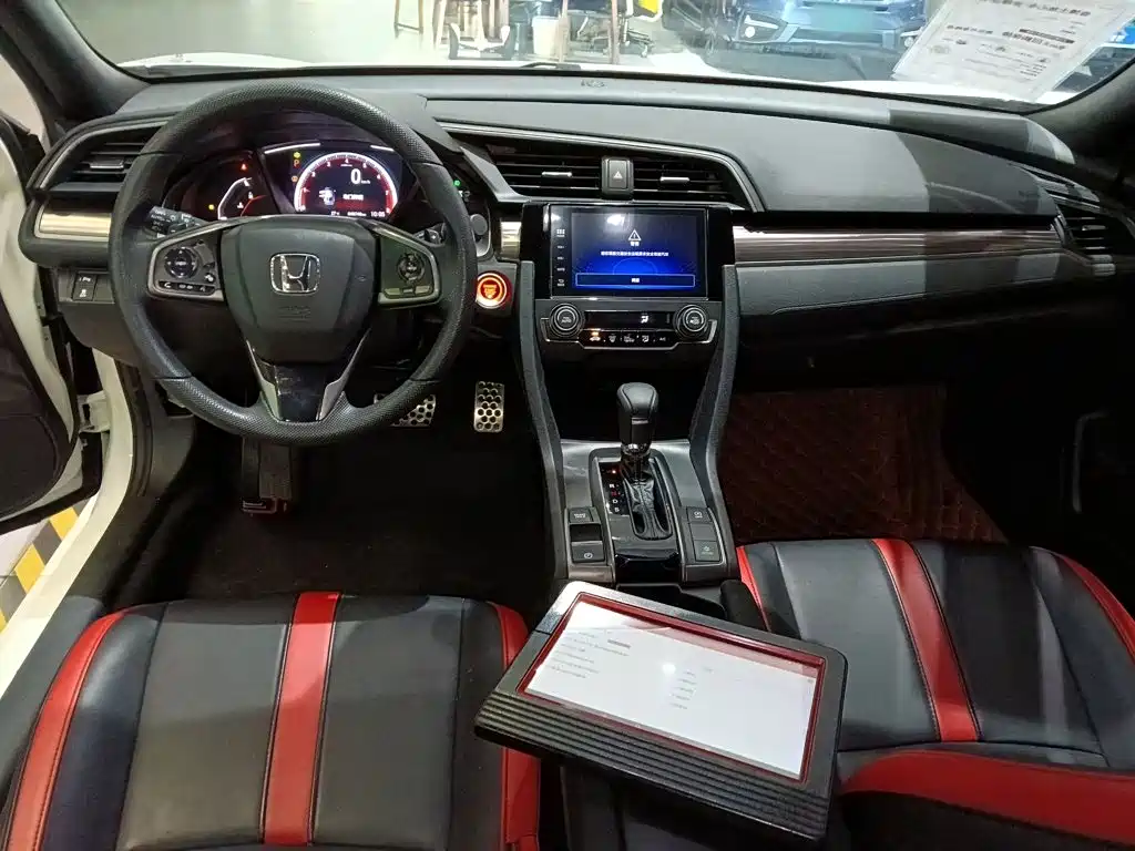 Honda Civic — фото 10
