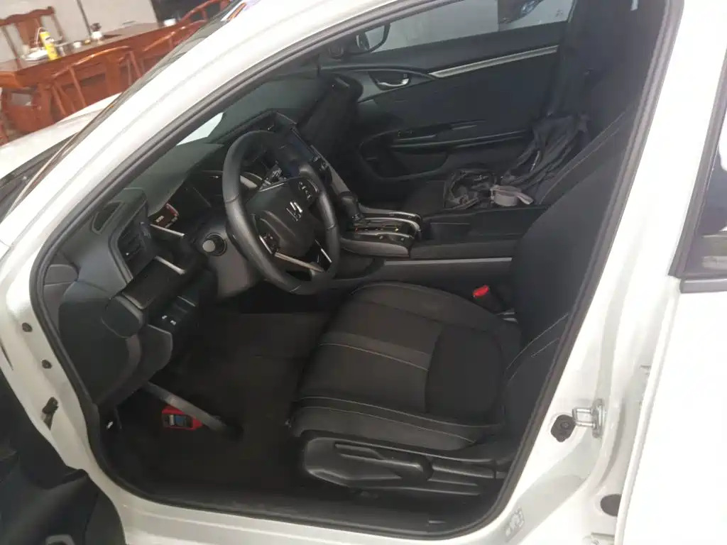 Honda Civic — фото 11