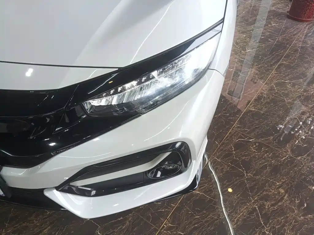Honda Civic — фото 18