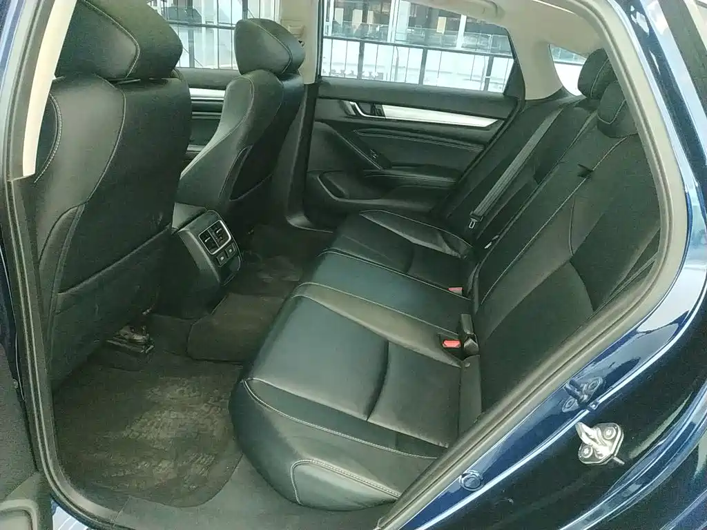 Honda Inspire — фото 13