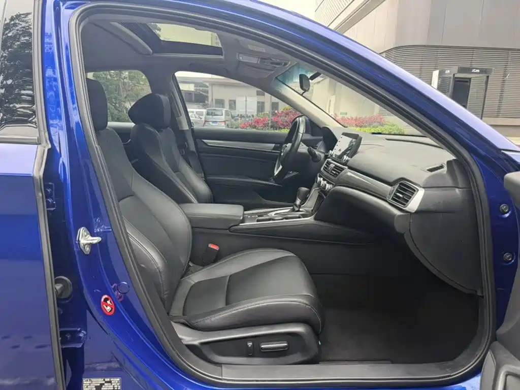 Honda Accord — фото 14