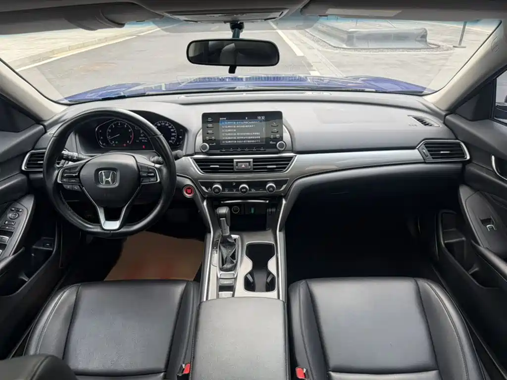 Honda Accord — фото 15