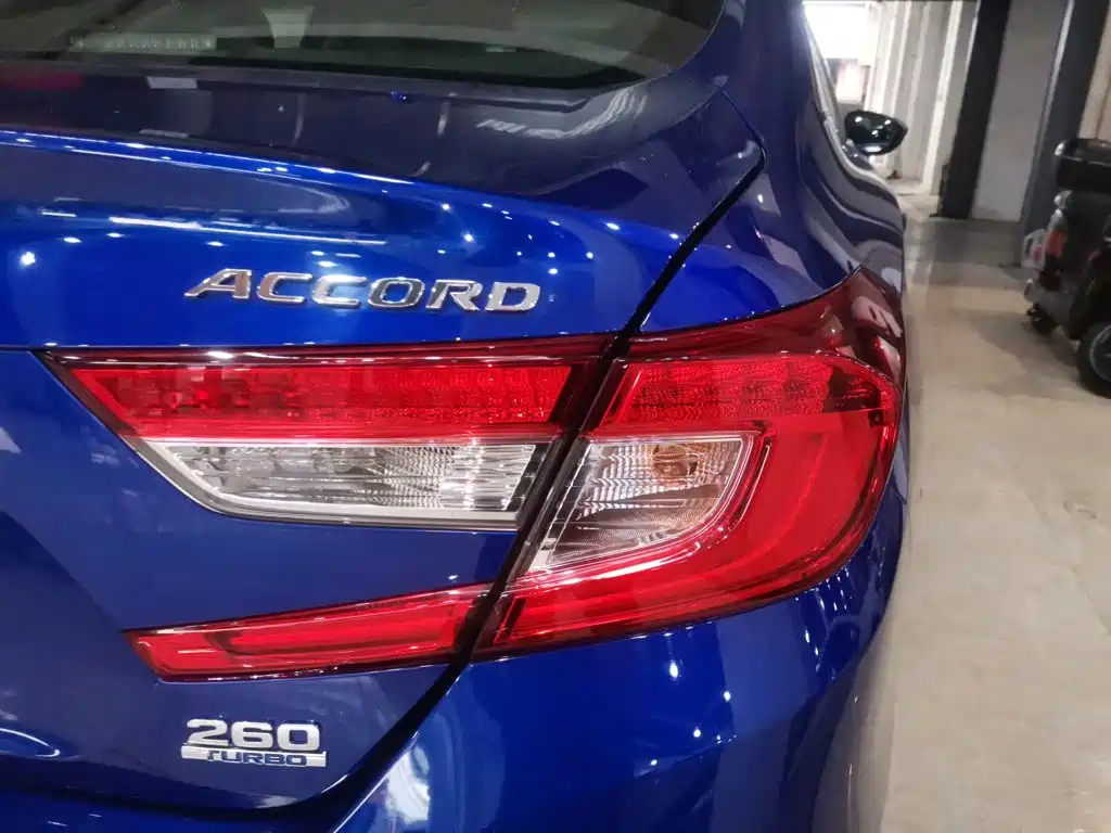 Honda Accord — фото 25