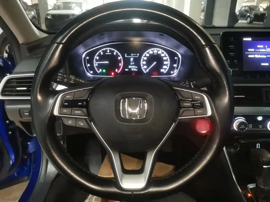 Honda Accord — фото 6