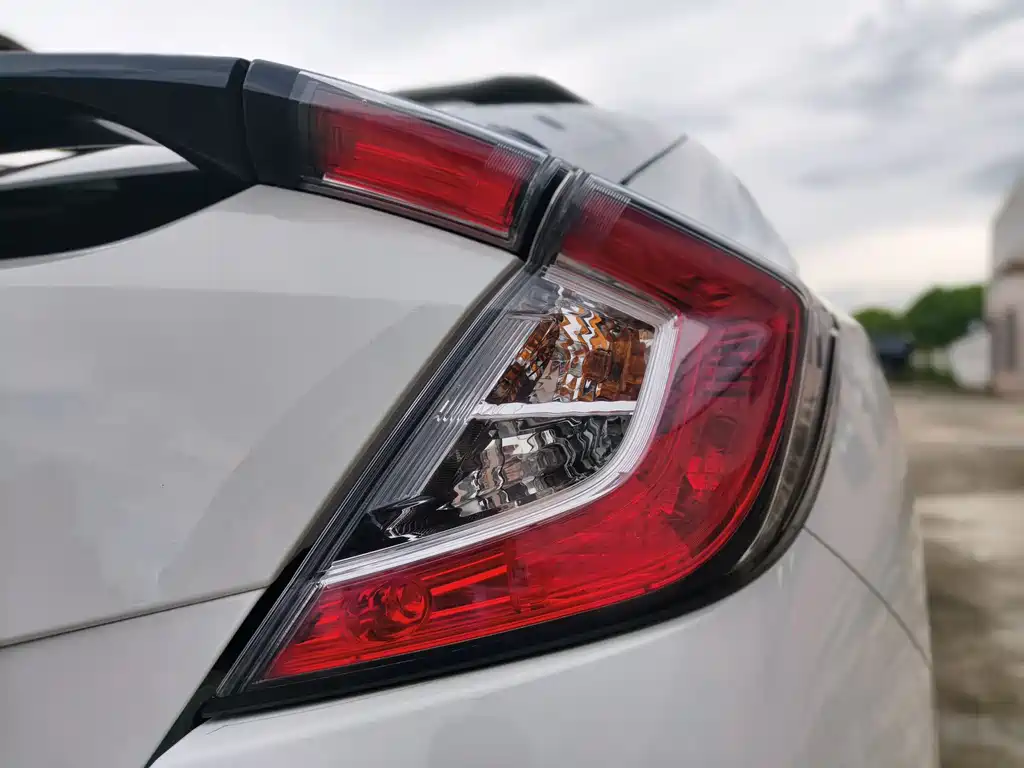 Honda Civic — фото 18