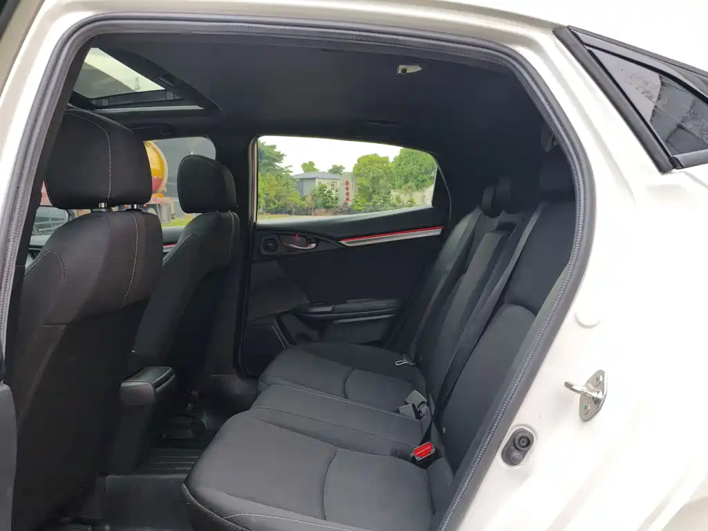 Honda Civic — фото 10