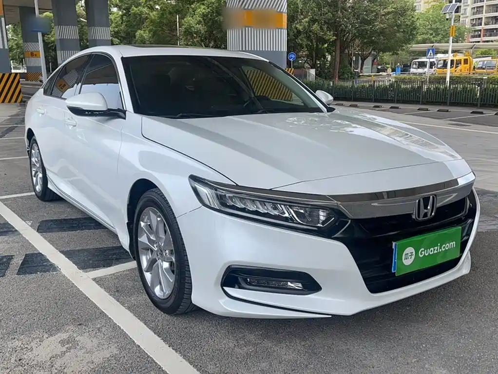 Honda Accord — фото 15