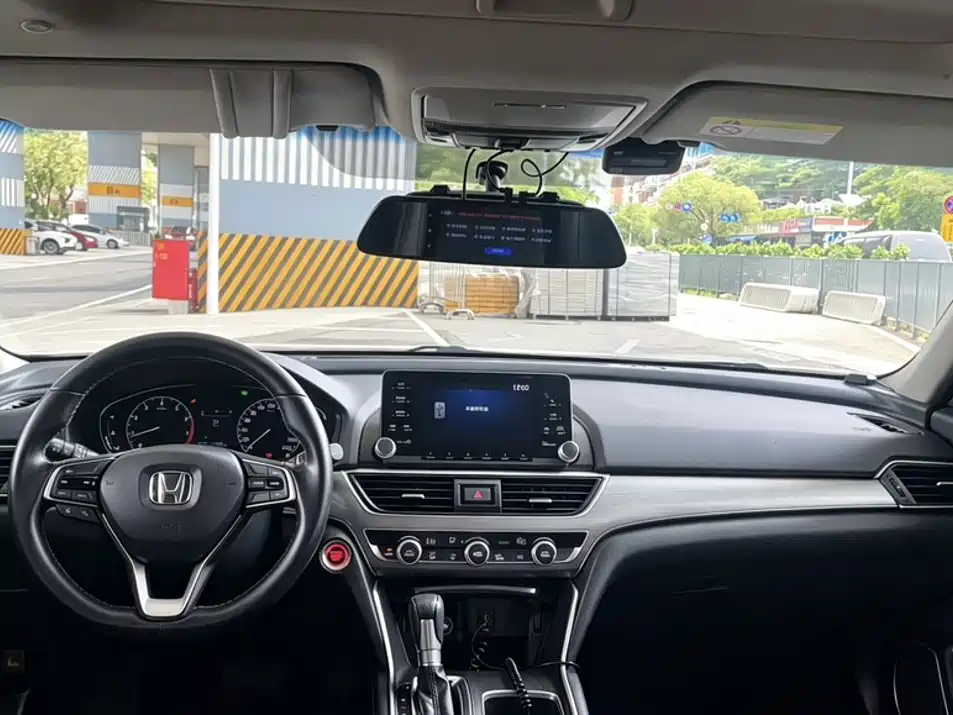 Honda Accord — фото 24
