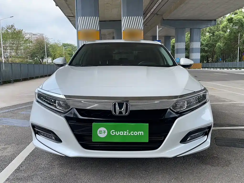 Honda Accord — фото 10