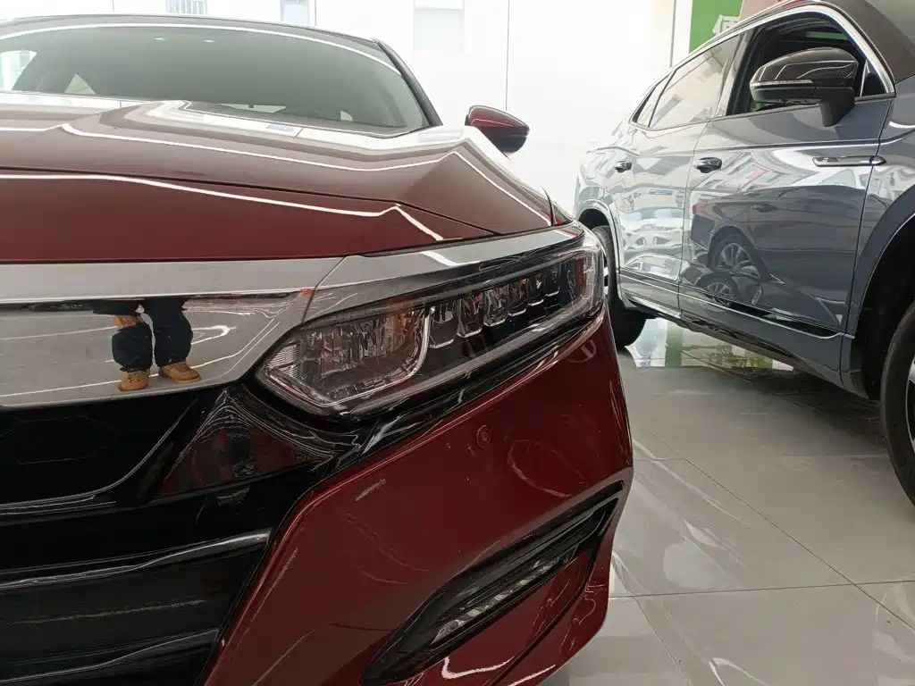 Honda Accord — фото 18