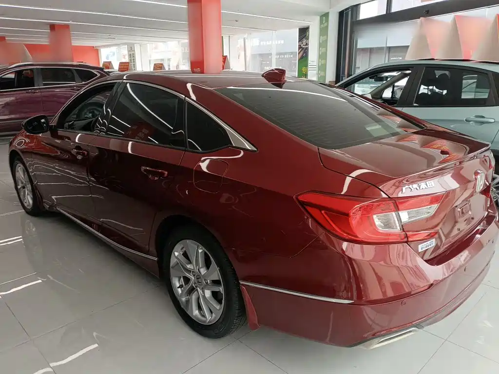 Honda Accord — фото 23