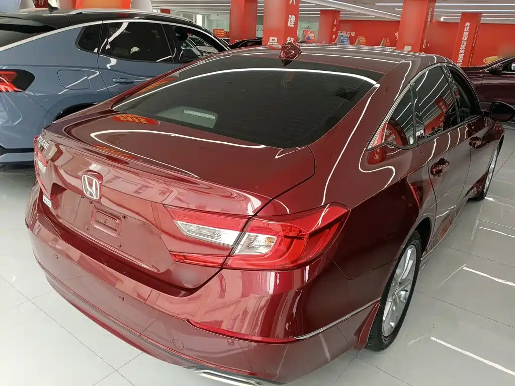 Honda Accord — фото 4